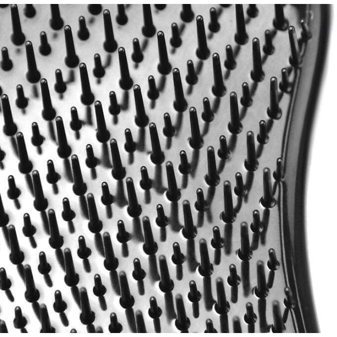 Ethan Thomas detangle brush pink